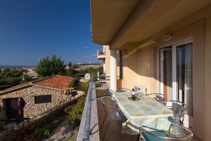 Marija F4 Apartment Кърк Екстериор снимка